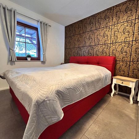 Ferienwohnung Mit Gartennutzung, Garage Und Wallbox Ebersbach-Neugersdorf Buitenkant foto